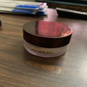 Hourglass Veil Translucent Setting Powder